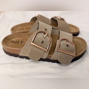 WILT Brook Big Double Gold Buckle Slip On Cushioned Sandal Sand Leather Sz 7